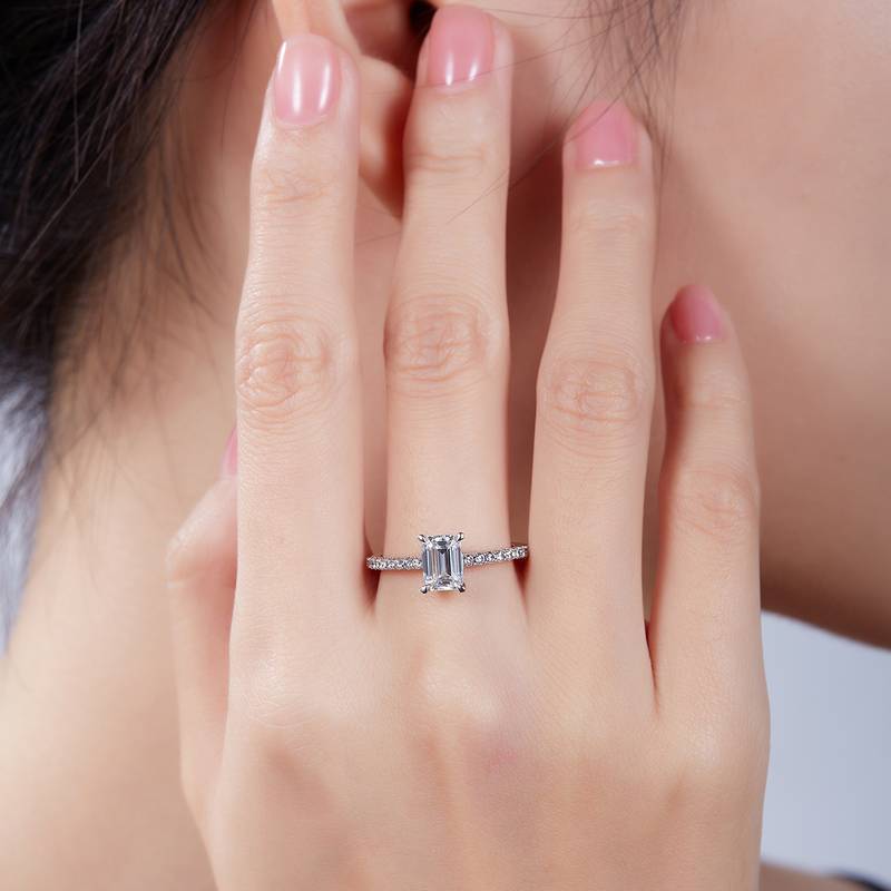 微镶长方形S925银镀白金MoissaniteWomen's Ring1.0ctD级